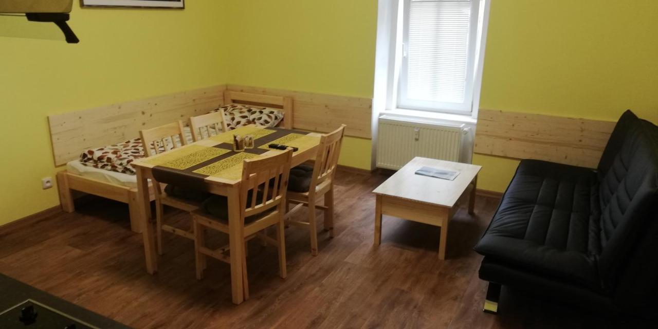 Booking Trzni ديشين المظهر الخارجي الصورة
