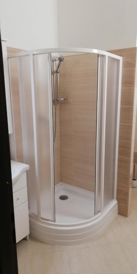 Booking Trzni ديشين المظهر الخارجي الصورة