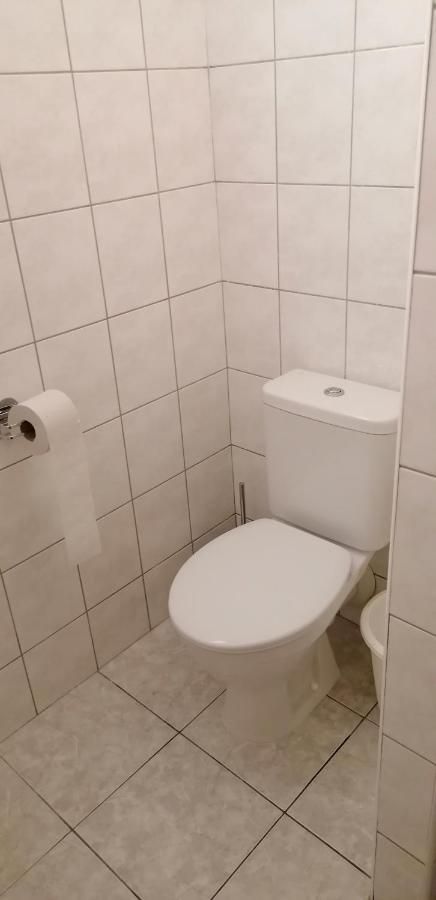 Booking Trzni ديشين المظهر الخارجي الصورة