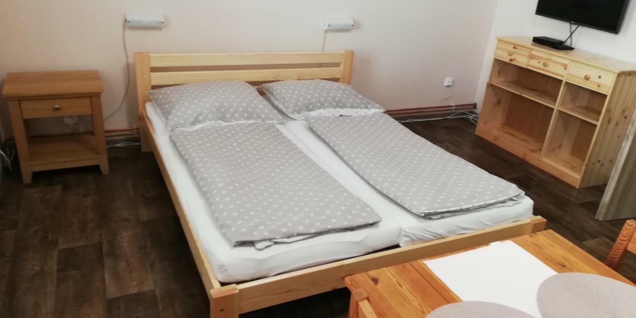 Booking Trzni ديشين المظهر الخارجي الصورة